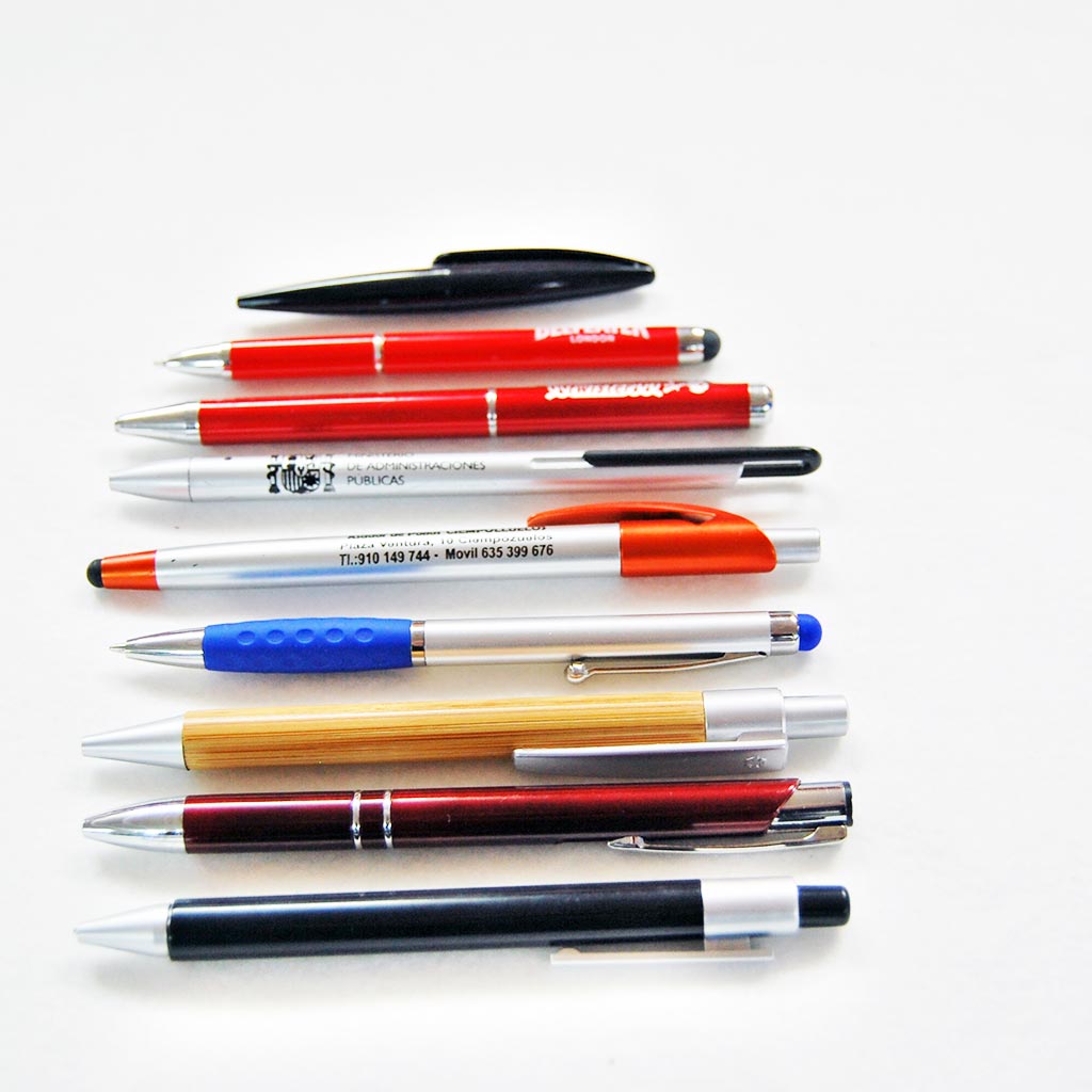 Bolígrafos variados